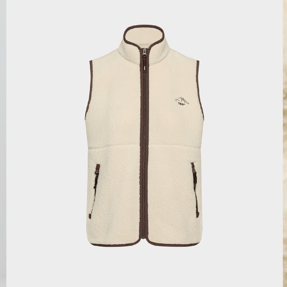Aritzia TNA Off-White and Dark Brown Fleece Polartec Mockneck vest NWT - Picture 6 of 12